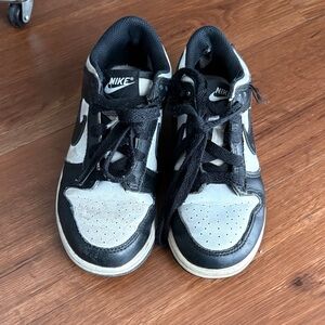 Nike Kids Black and Gray Sneakers